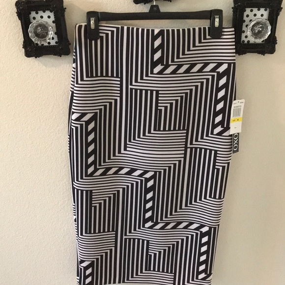 XOXO pencil skirt - Picture 1 of 1